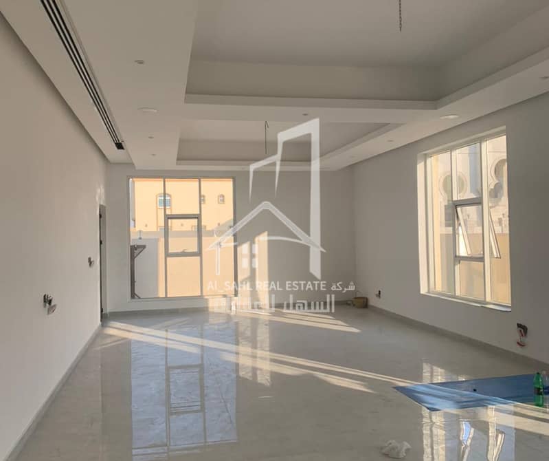 Villa with super deluxe finishes and spacious areas for sale in Al Hoshi