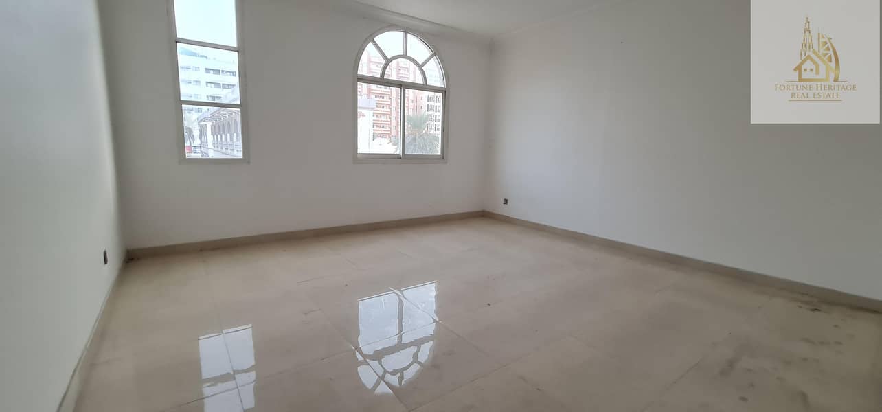 Sharqan 5bedroom Villa for rent 85k Sharjah with swimming pool Sharqan 5bedroom Villa for rent 85k Sharjah with swimming pool