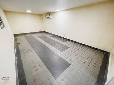 Studio for Rent in Al Karamah, Abu Dhabi - Studio monthly in the Karama area near Khalifa Hospital and parking is available