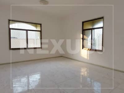4 Bedroom Villa for Rent in Jumeirah, Dubai - SPACIOUS | HUGE PARKING | PRIME LOCATION