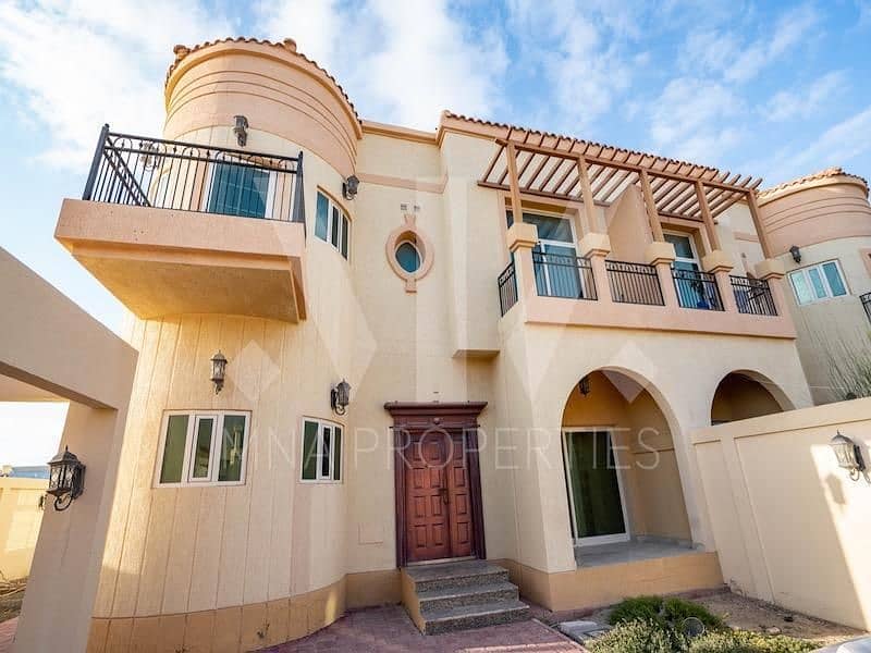 位于迪拜工业园住宅区，西班牙风格别墅区 4 卧室的别墅 2500000 AED - 6862675