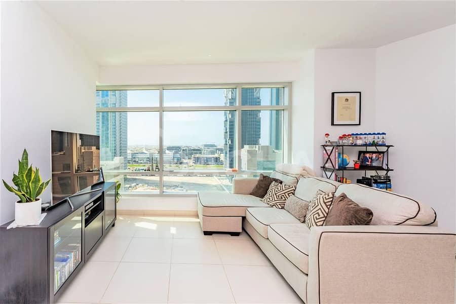 Corner Unit / Boulevard view / Rented Corner Unit / Boulevard view / Rented