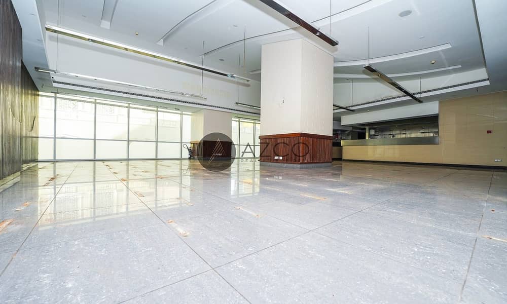 Commercial Space | Fitted for Restaurant |Spacious