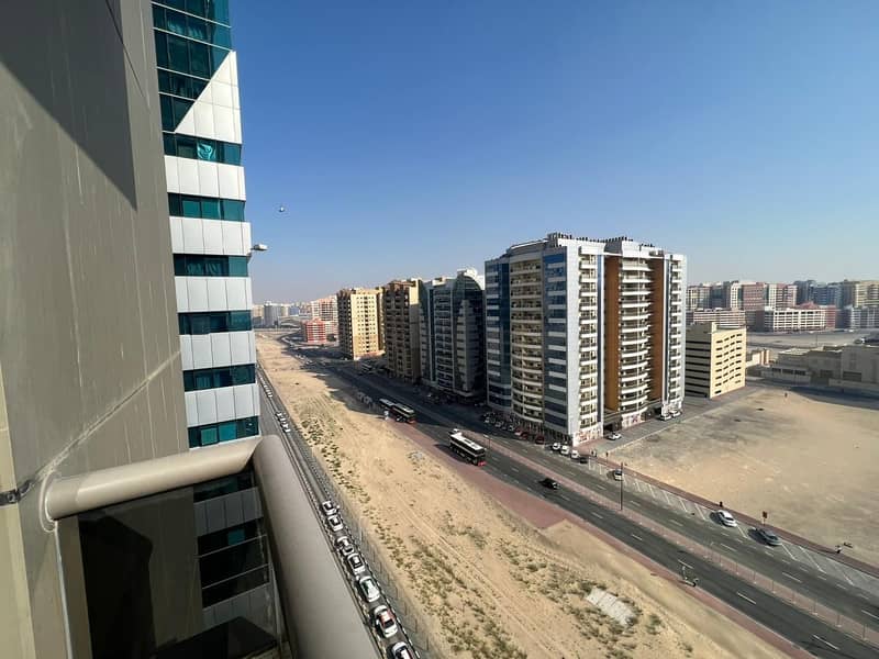 Apartment with a beautiful view and a large area for sale in Sharjah