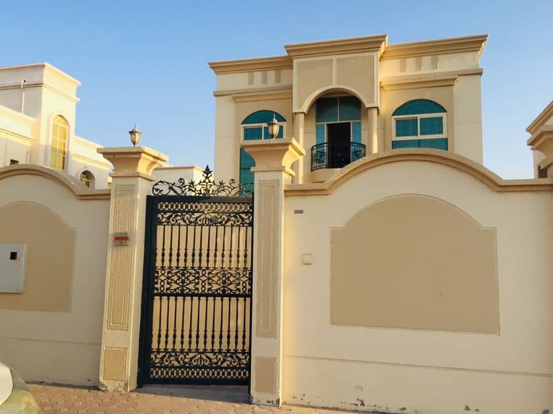 5 bedroom villa for rent in al rawda2 ajman