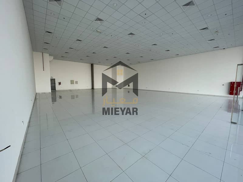 BRAND NEW SHOWROOM | HUGE SPACE |