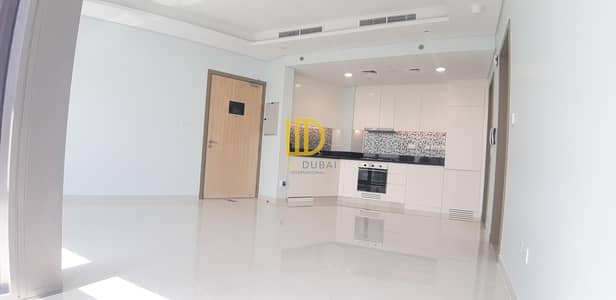 1 Bedroom Flat for Rent in Business Bay, Dubai - Brand New 1 Bed | Higher Floor | Balcony | Parking | Ready