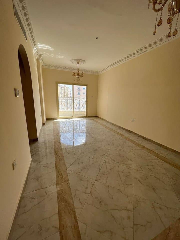 For rent in Ajman, an annual room and hall in the Al-Jurf area, close to the court and the Etisalat Company, very excellent spaces