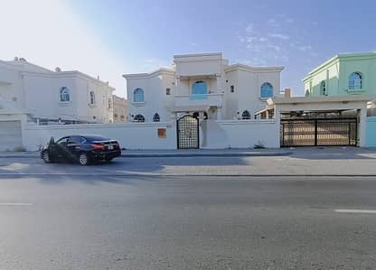 8  BEDROOM  VILLA   AVAILABLE  WITH FURNISHED  FOR  IN   AL  RIFA  SHARJAH