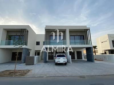 2 Bedroom Townhouse for Rent in Yas Island, Abu Dhabi - SINGLE ROW | Modern Home | Full Amenities