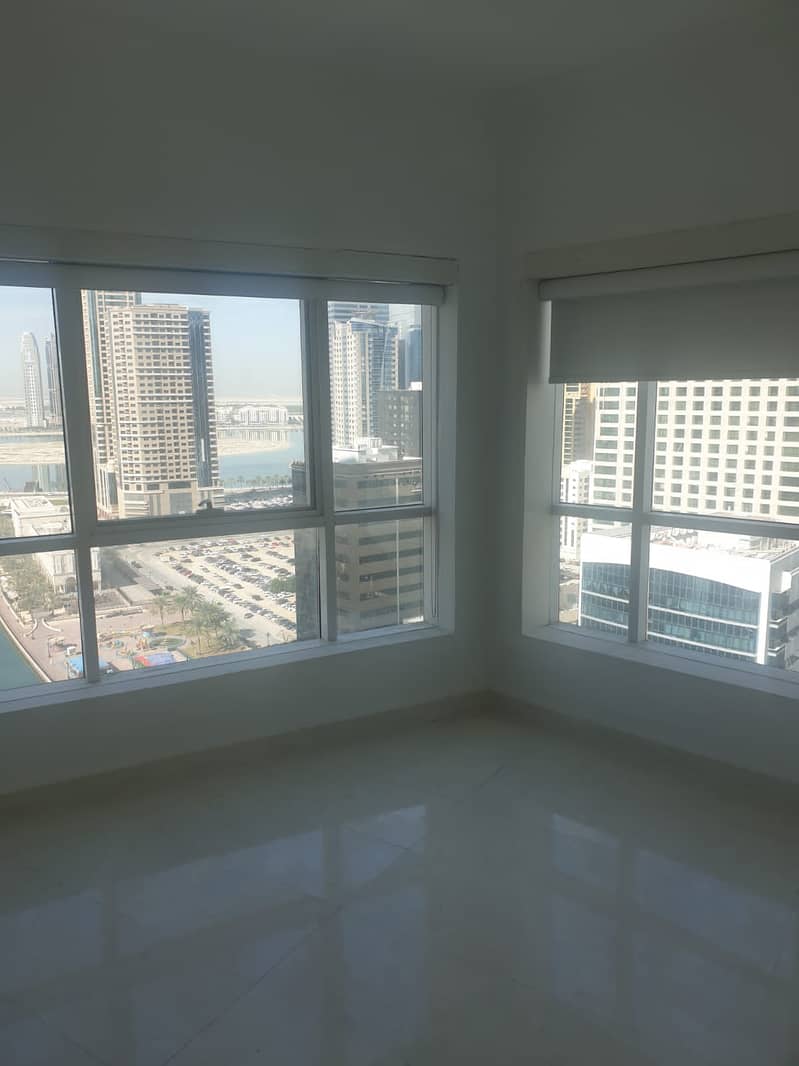 Квартира в Аль Касба, 2 cпальни, 580000 AED - 6651734