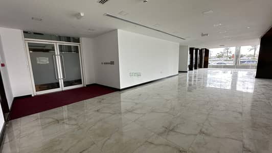Showroom for Rent in Bur Dubai, Dubai - Chiller Free | Main Road View | Ample Parking