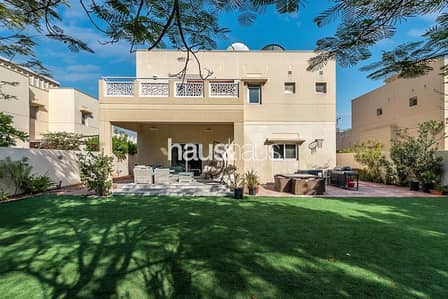 4 Bedroom Villa for Sale in The Meadows, Dubai - Vacant now | Large plot | Upgraded |