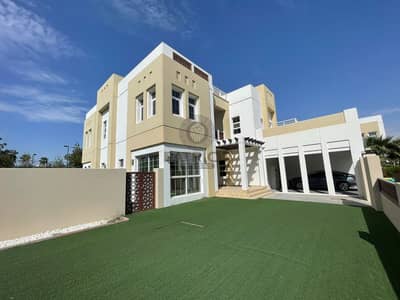 5 Bedroom Villa for Sale in Mudon, Dubai - Stunning Independent 5Beds+Maid Villa with Spectacular Park Views - Type A Living and Dining