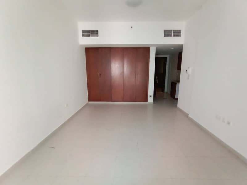 位于迪拜湾，阿尔曼霍尔街区 的公寓 39900 AED - 7290586