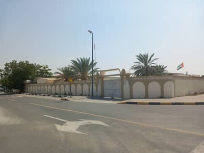 Villa for rent ground floor on the corner and opposite the mosque in Al Khuzamiya area in Sharjah