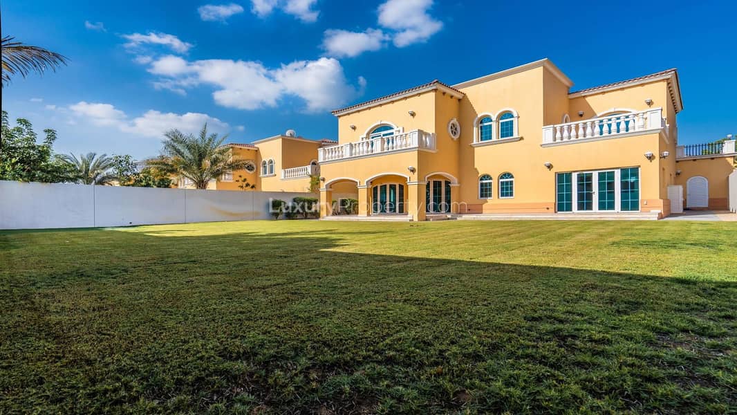 Вилла в Джумейра Парк，Легаси, 5 спален, 400000 AED - 6917523