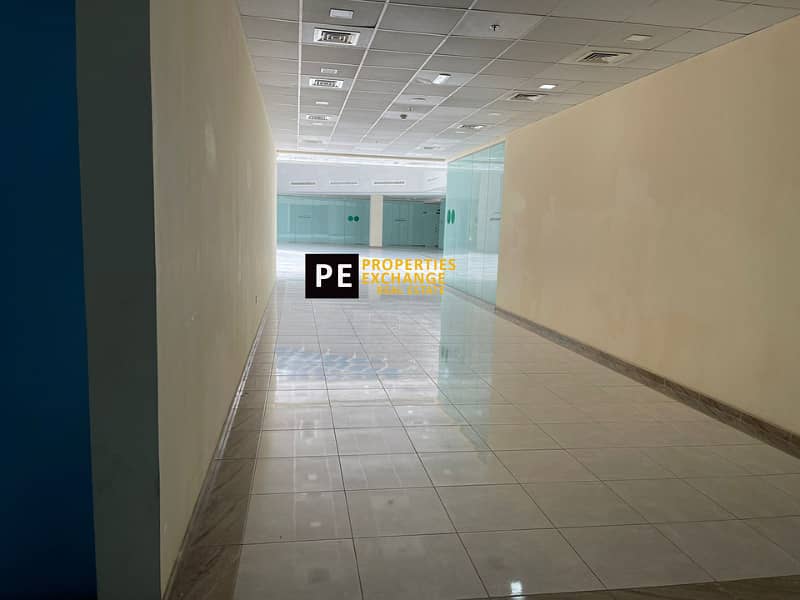 محل تجاري في مجمع أعمال شون،مجمع دبي للاستثمار 45000 درهم - 7301518 محل تجاري في مجمع أعمال شون،مجمع دبي للاستثمار 45000 درهم - 7301518