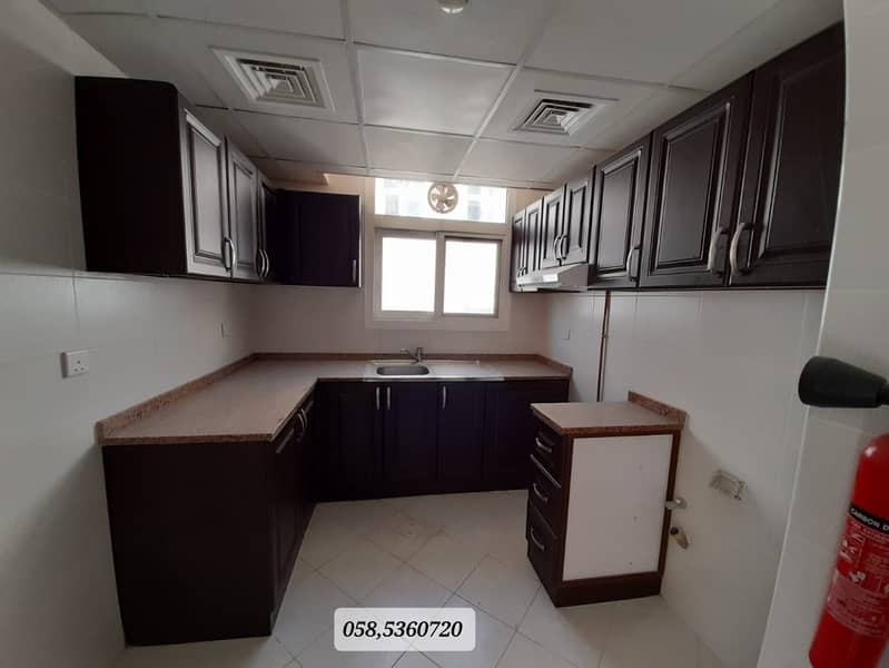 《 Family New Building 》 1 B/R Hall 2 washroom Balcony Central Gas Central Ac Maintenance Full Free 《 Family New Building 》 1 B/R Hall 2 washroom Balcony Central Gas Central Ac Maintenance Full Free