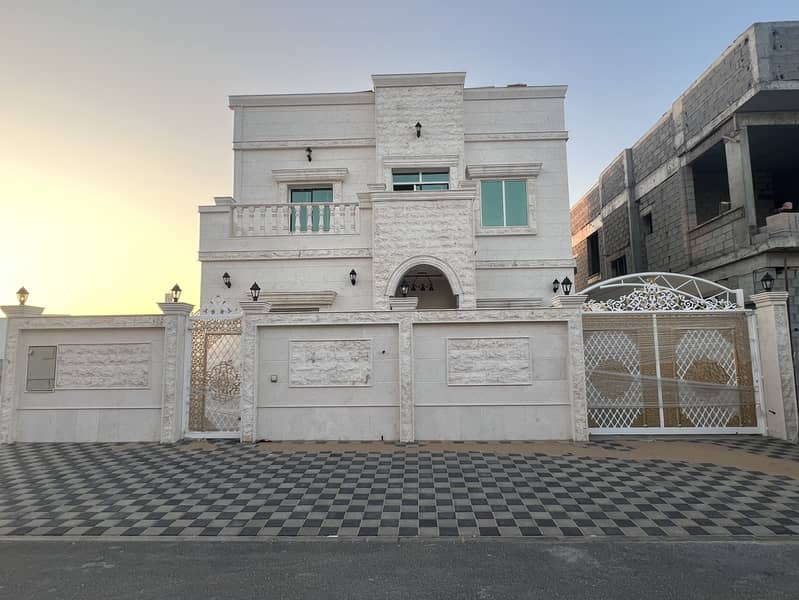 Villa, excellent location, super deluxe finishing, stone facade, with the p