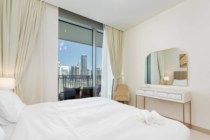 13 Master bedroom
