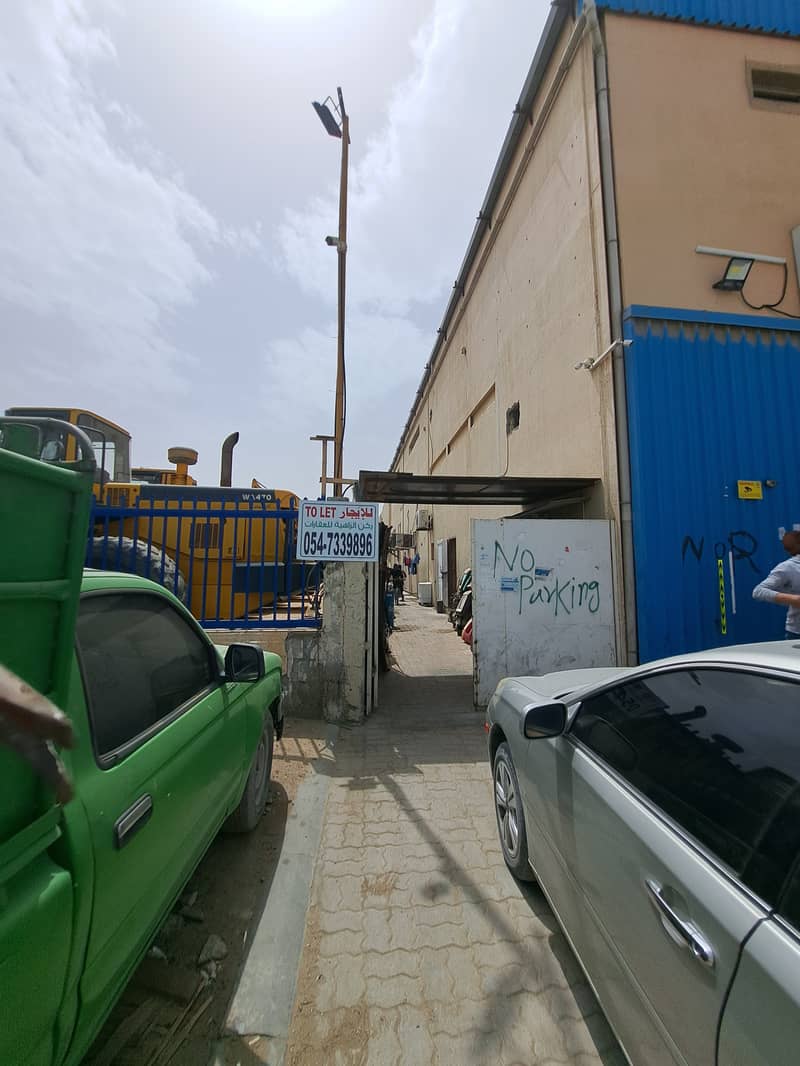 For rent two floors labor camps in Sharjah/Industrial Area 3 second