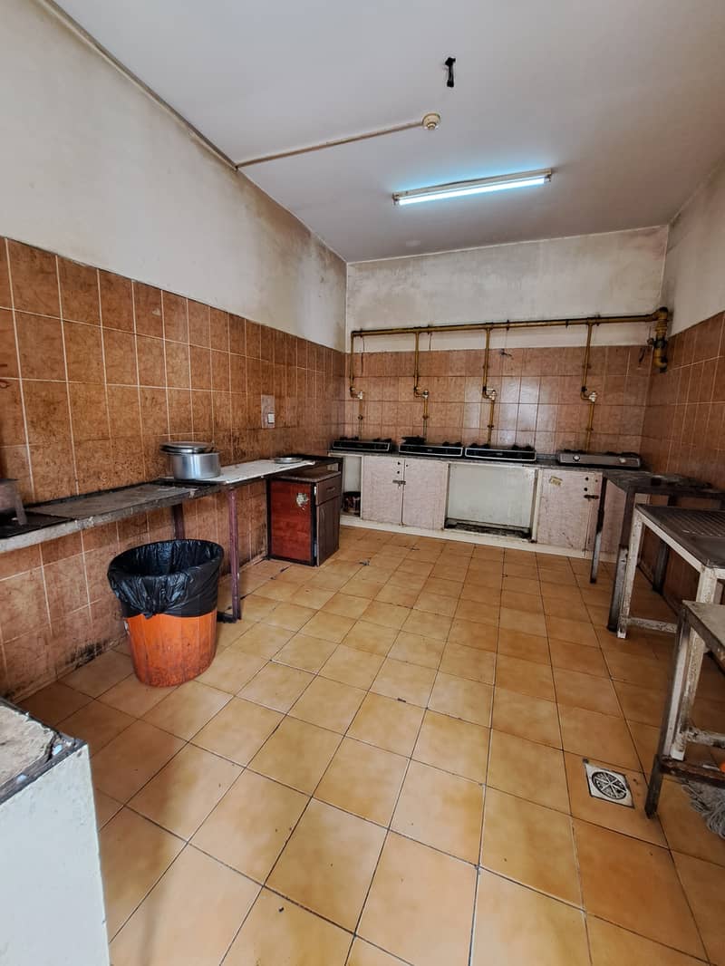 For rent two floors labor camps in Sharjah/Industrial Area 3 second