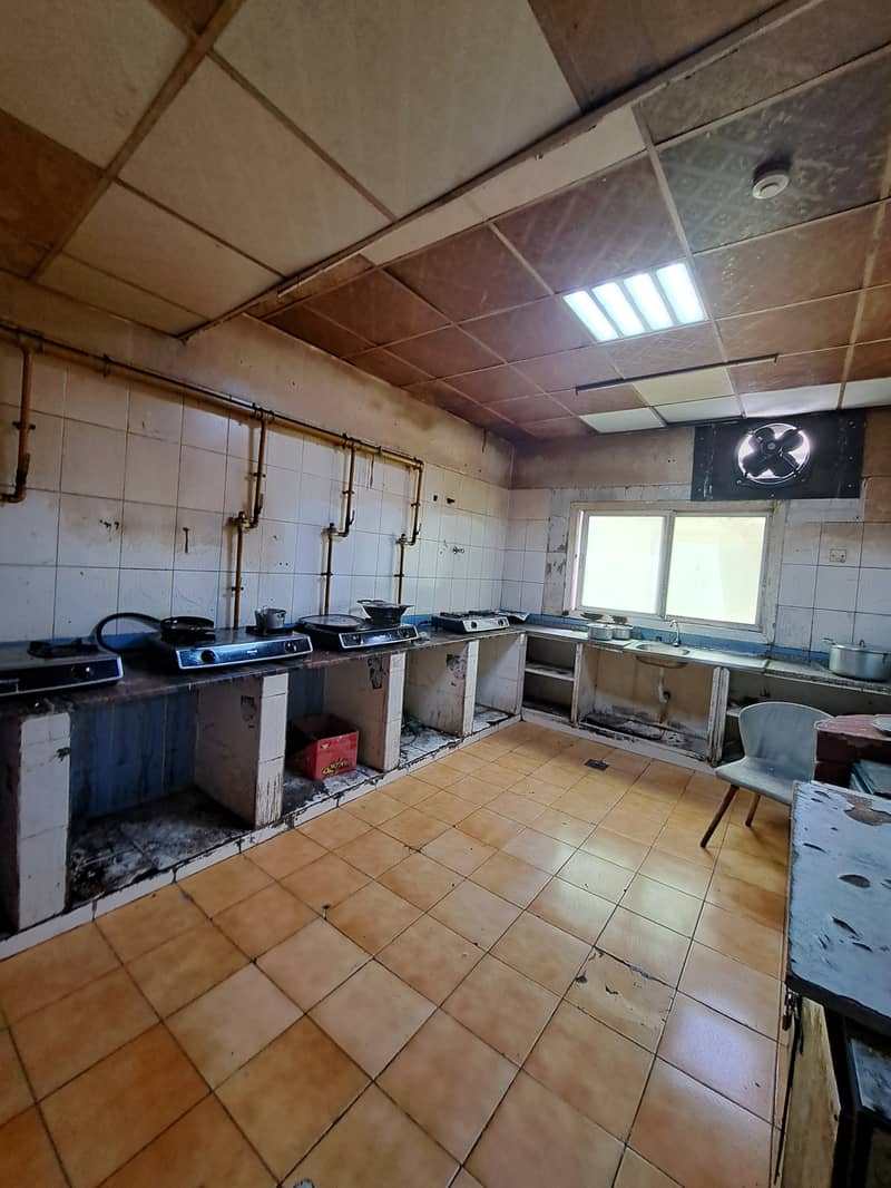 For rent two floors labor camps in Sharjah/Industrial Area 3 second