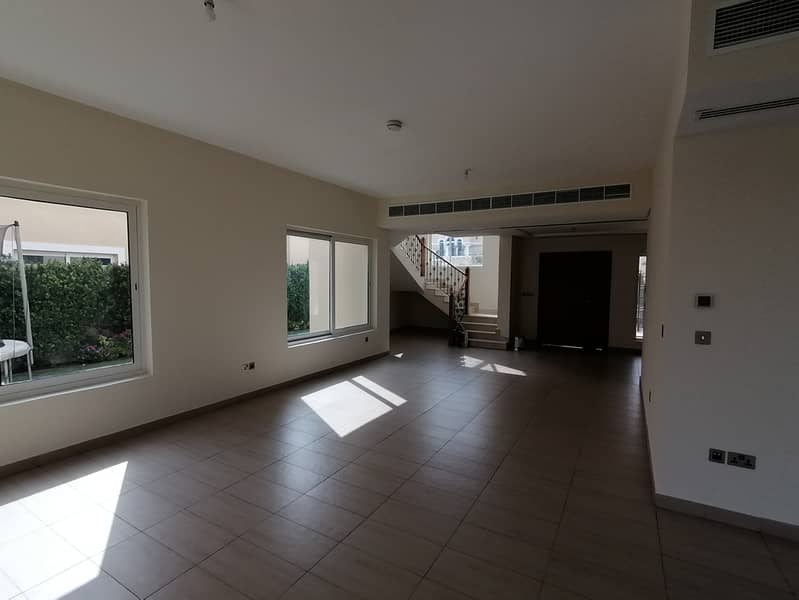 LEGACY NOVA 4 BED VILLA  LANDSCAPED GARDEN FOR RENT IN JUMERIAH PARK