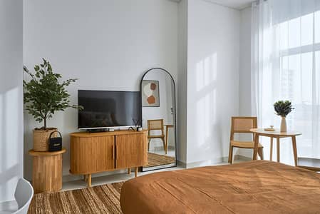 Studio for Rent in Business Bay, Dubai - Studio | Panoramic view | High Ceiling