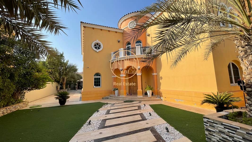 5BR | Large Villa For Sale  Jumeirah park| Best Price