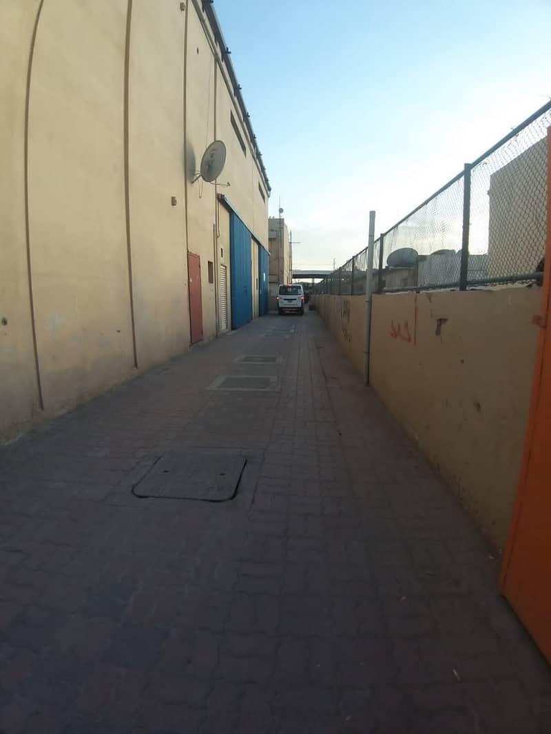 For rent two floors labor camps in Sharjah/Industrial Area 3 second