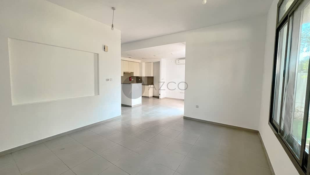 Vacant Soon | Close to Pool and Park | Landscaped Vacant Soon | Close to Pool and Park | Landscaped