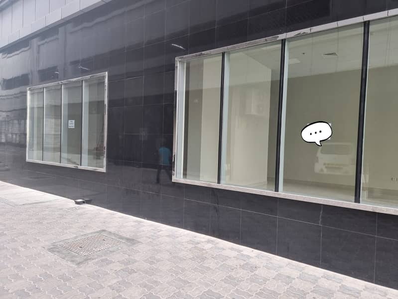 Brand New Shop Best Offer For business  1750 sqfeets shop only in 100k Close to Sahara mall