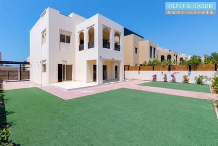 4 Bedroom Villa for Rent in Al Hamra Village, Ras Al Khaimah - Just Renovated - Lovely Golf Views - Rare To Find