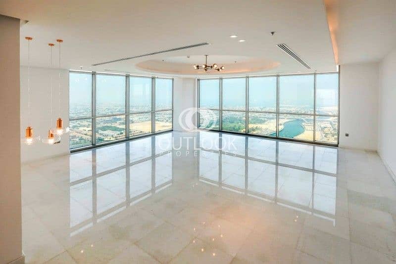 Prime location |Luxurious Penthouse |0% Commission