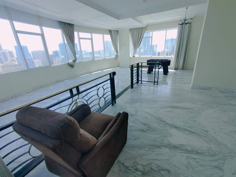 3 Bed Rooms Penthouse For Rent and Sale Urgent Wide Area Open View