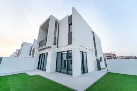 4 Bedroom Villa for Sale in Dubailand, Dubai - Single Row | Corner Unit  | Best Location