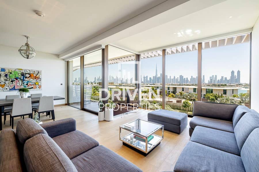 Luxurious Unit w/ Sea and Downtown Views