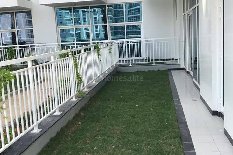 Podium 2BR APT with Big Terrace!