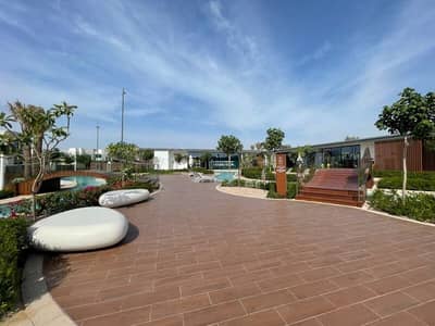 Single Row Villa with Service Charge Waiver