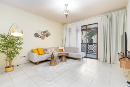 1 Bedroom Flat for Rent in Downtown Dubai, Dubai - Living