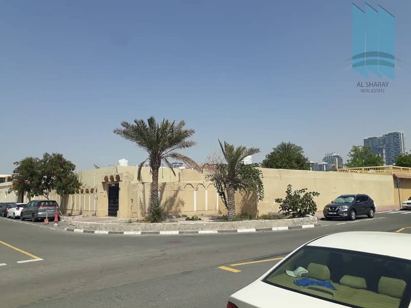 Villa With Many Rooms For Rent In Prime Location In Al Jafiliya