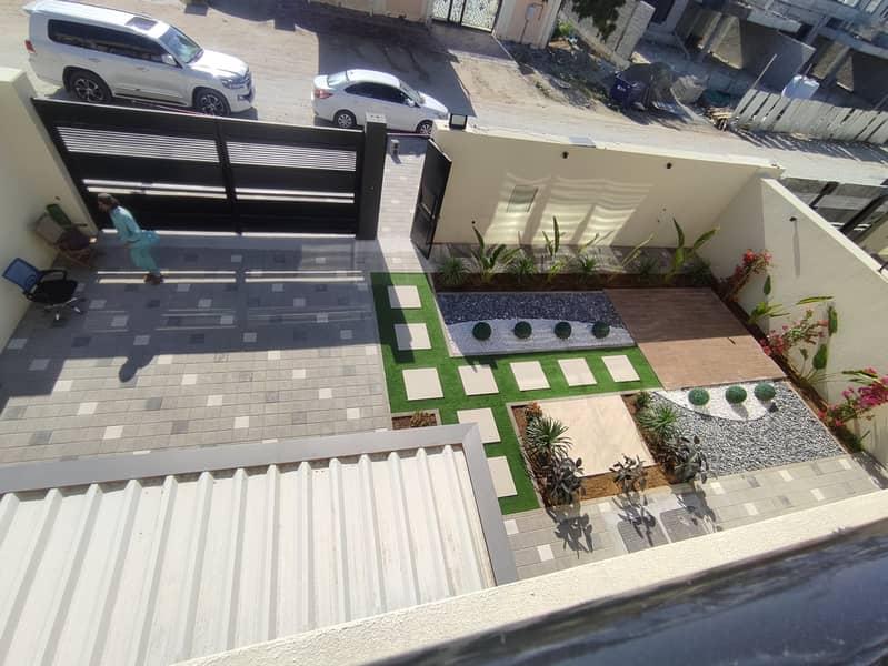 For sale, a modern design villa with personal finishing, monthly installme