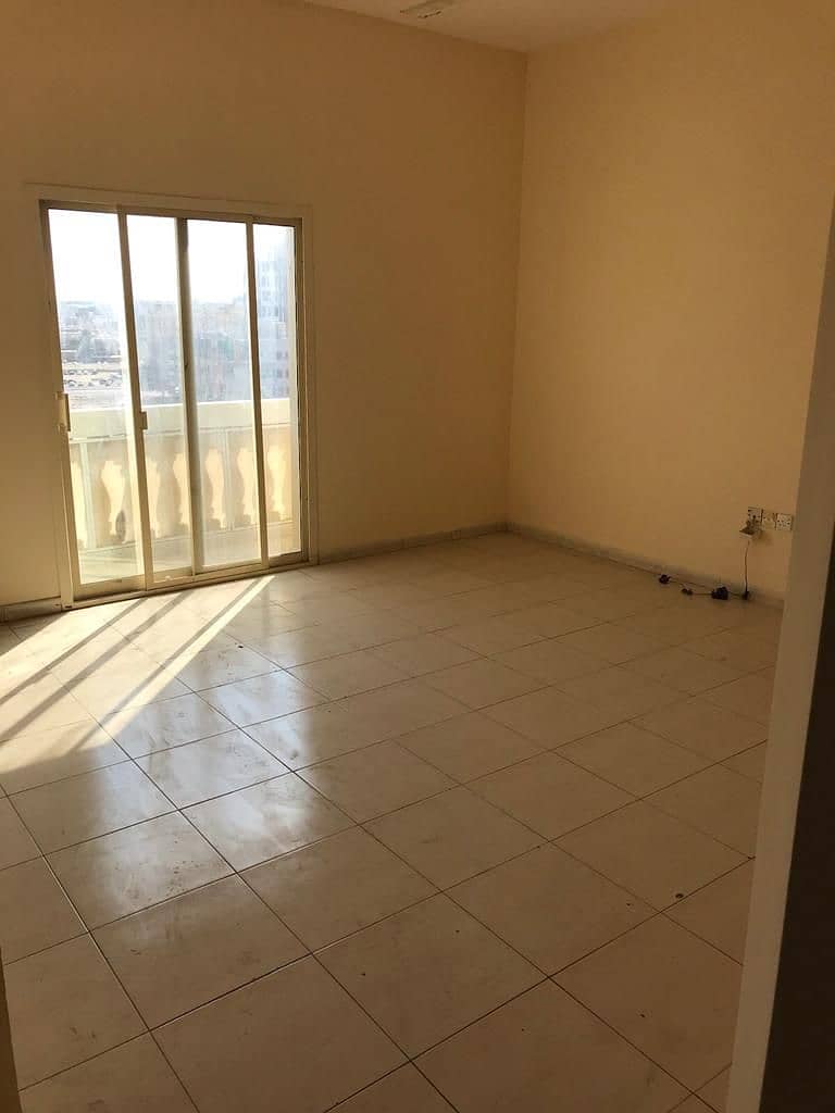 Room apartment for annual rent