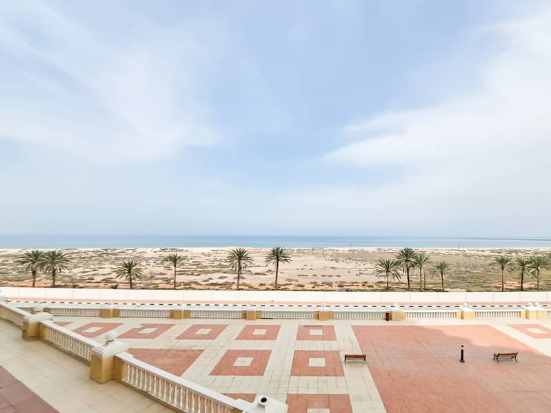 Stunning 1BR with a Breathtaking Sea View