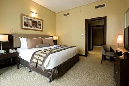 شقة 3 غرف نوم للايجار في برشا هايتس (تيكوم)، دبي - شقة تنفيذية من ثلاث غرف نوم بالقرب من محطة مترو الإنترنت بما في ذلك جميع الفواتير وخدمة الواي فاي ومواقف السيارات والتنظيف