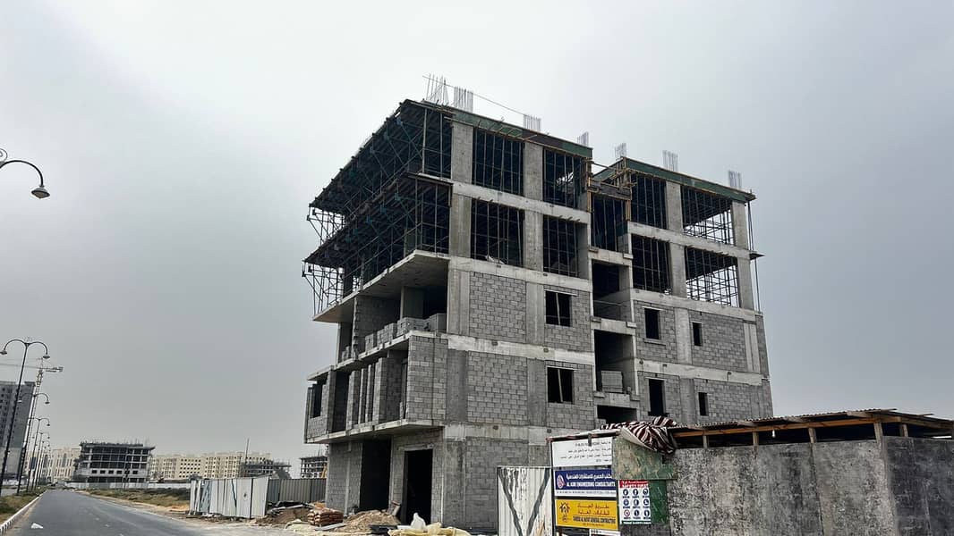 For sale ground building and 5 floors in Ajman Jasmine Princess Village on the plaster only oyster at an excellent price and excellent location reside