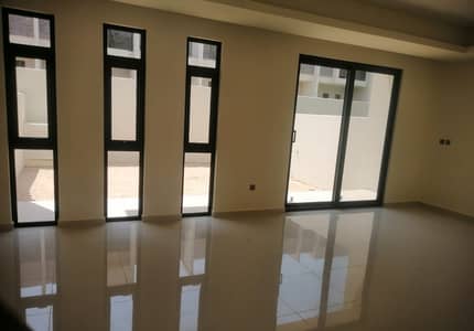 HOT DEAL - ATTRACTIVE PRICE - R2MB MIDDLE UNIT-VACANT ON TRANSFER