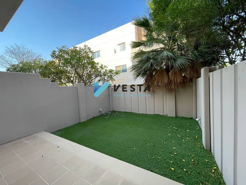 Single Row| Landscaped Garden| Ready to move in